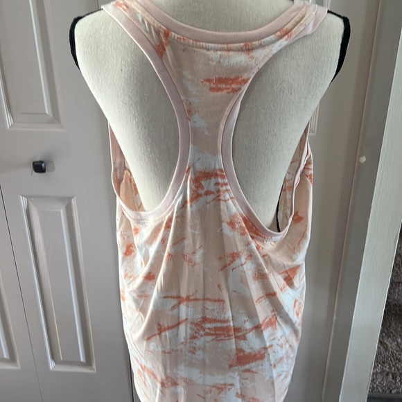 Nike Razorback tank tops - Picture 3 of 5